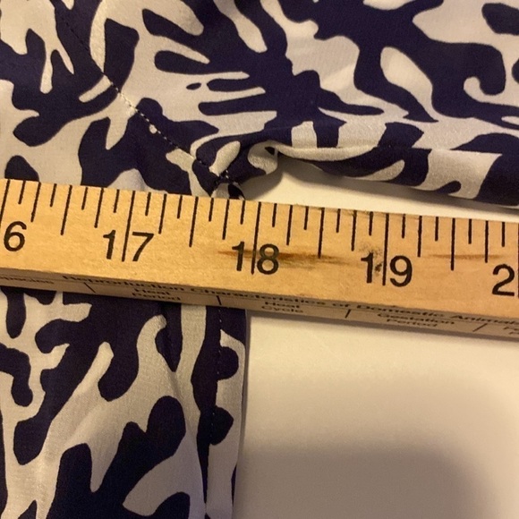 Lilly Pulitzer Treasure blouse net size xs - Picture 5 of 9